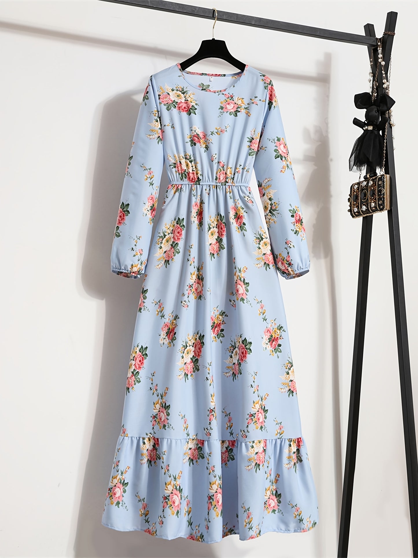 Elegant Summer High-Waist Floral Print Dress: Fashionable Ditsy Floral Maxi Dress for Women