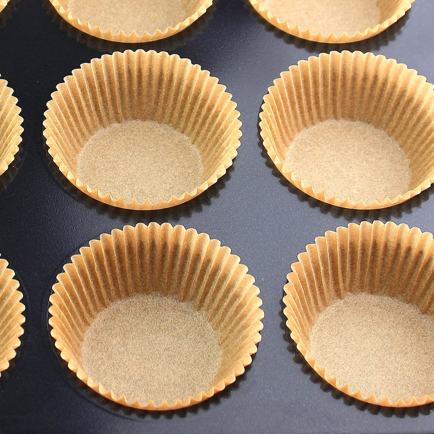 Eoonfirst 200 Count Standard Baking Cups for Commercial Use