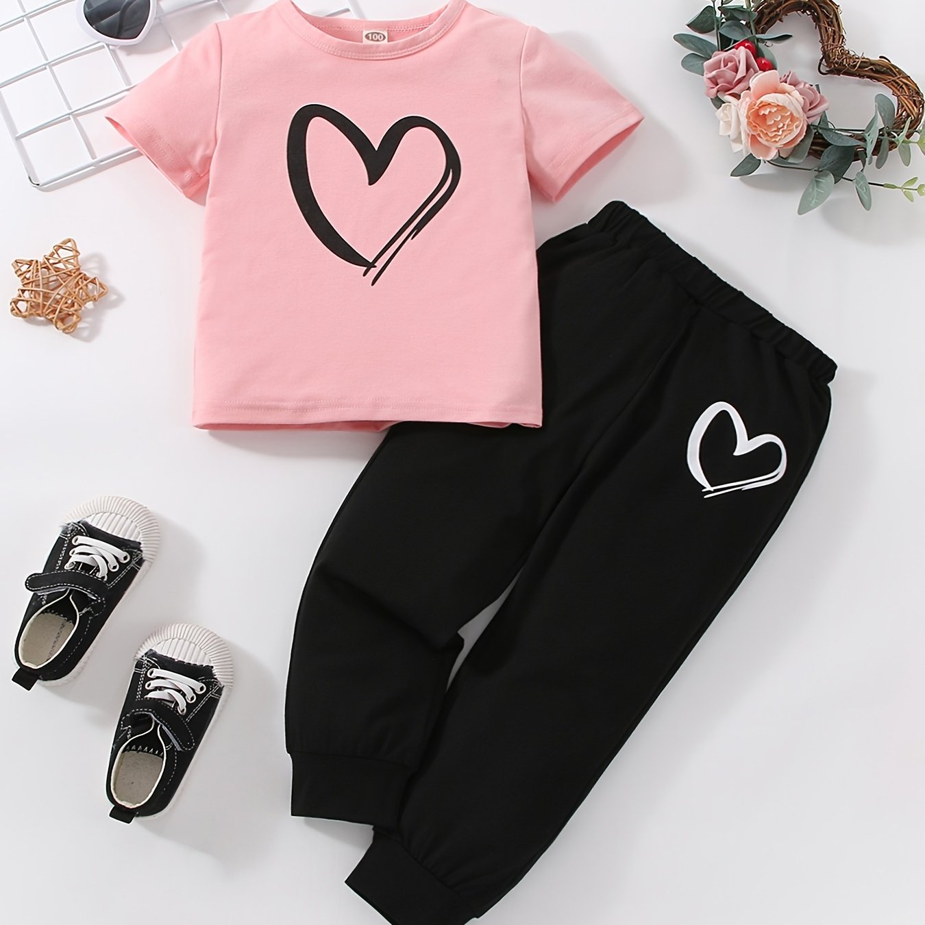 Casual Pink Heart Print T-shirt & Plain Color Pants Set for Spring and Summer