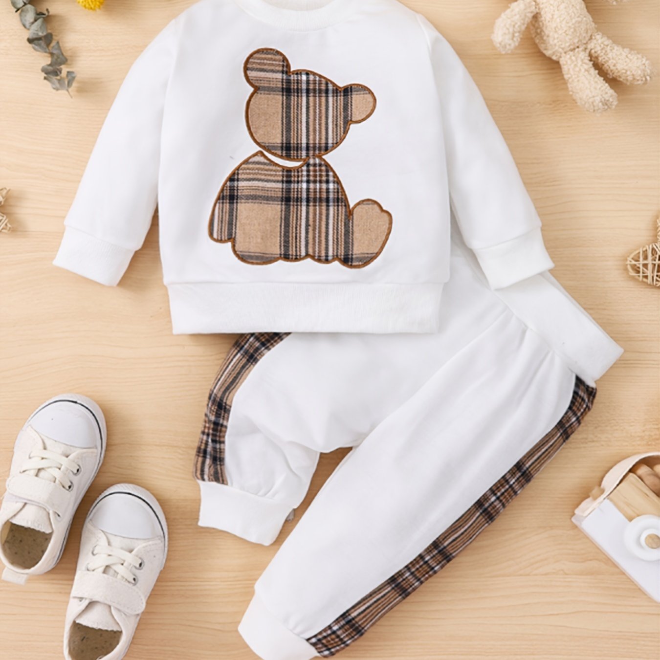 2pcs Toddler Baby Bear Embroidery Sweatshirt and Splicing Pant Set